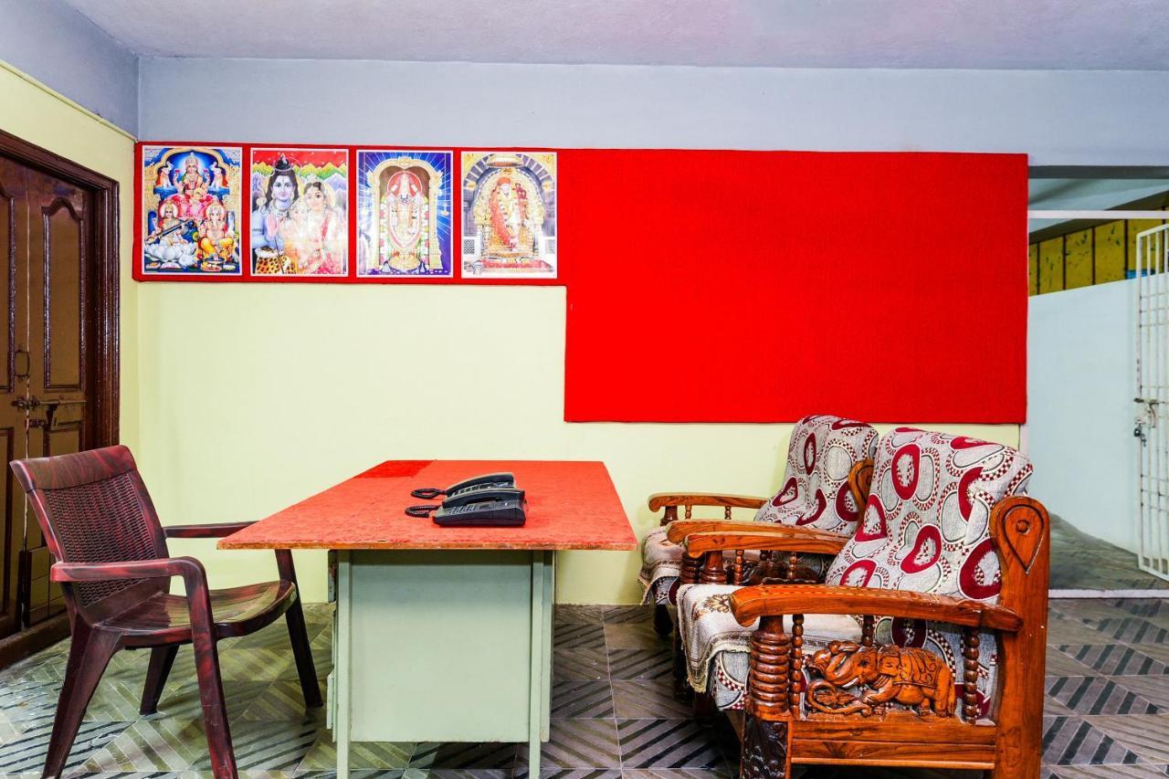 Готель Oyo 26234 Annapurna Nilayam Віджаявада Екстер'єр фото